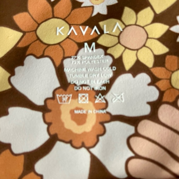 NWT: Kavala Collective Flower Power Bike Shorts - size M - Picture 4 of 4